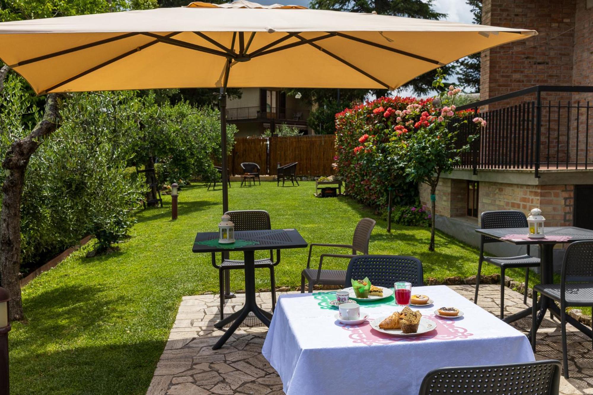 B&B La Cornice Σαν Τζιμινιάνο Εξωτερικό φωτογραφία